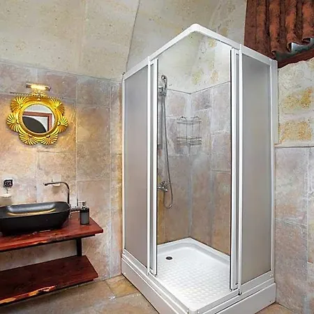 Romantic Cave Otel 5*