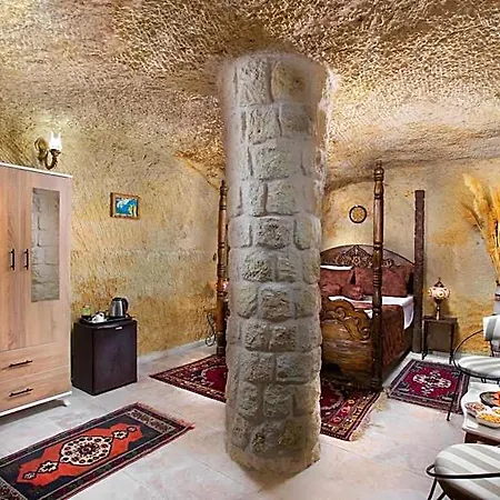 Romantic Cave 5*